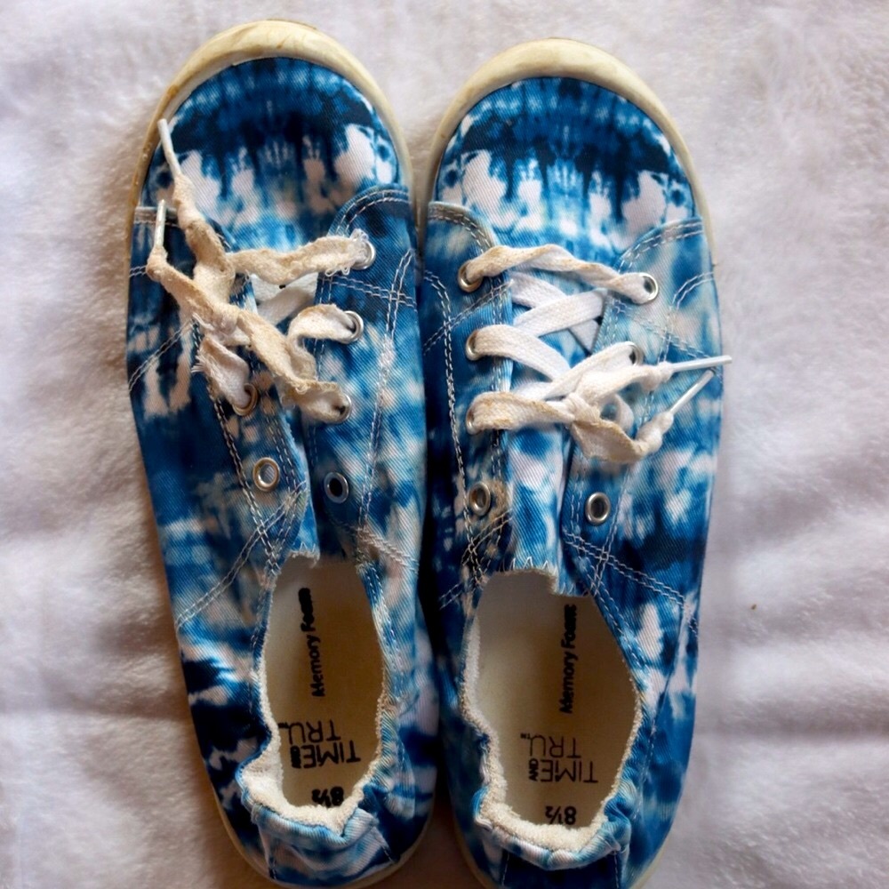 Women’s Tie Dye Casual Flat 8.5 Shoes